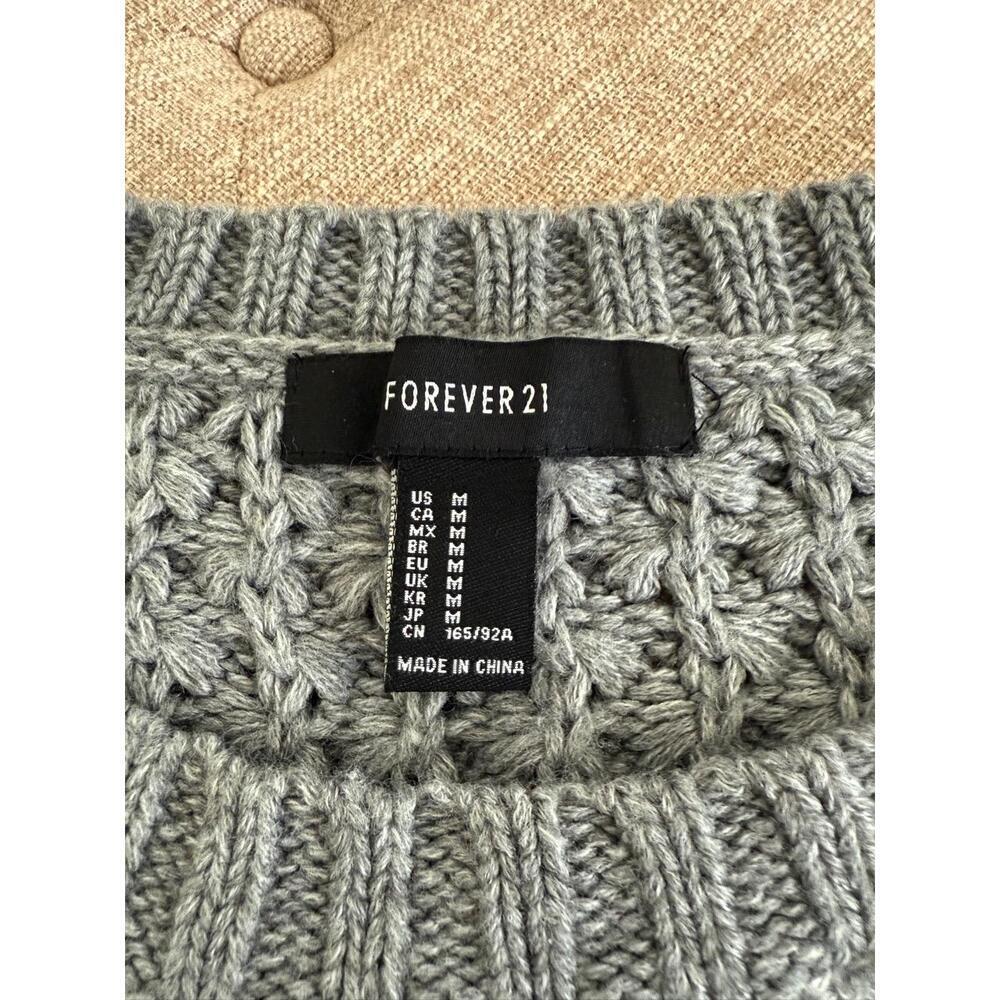 Gray Cable Crop Knit size small - Picture 3 of 3